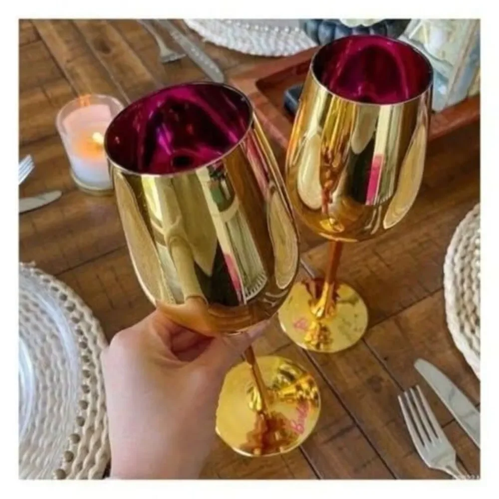 set of 2 barbie dreamhouse gold wine glasses